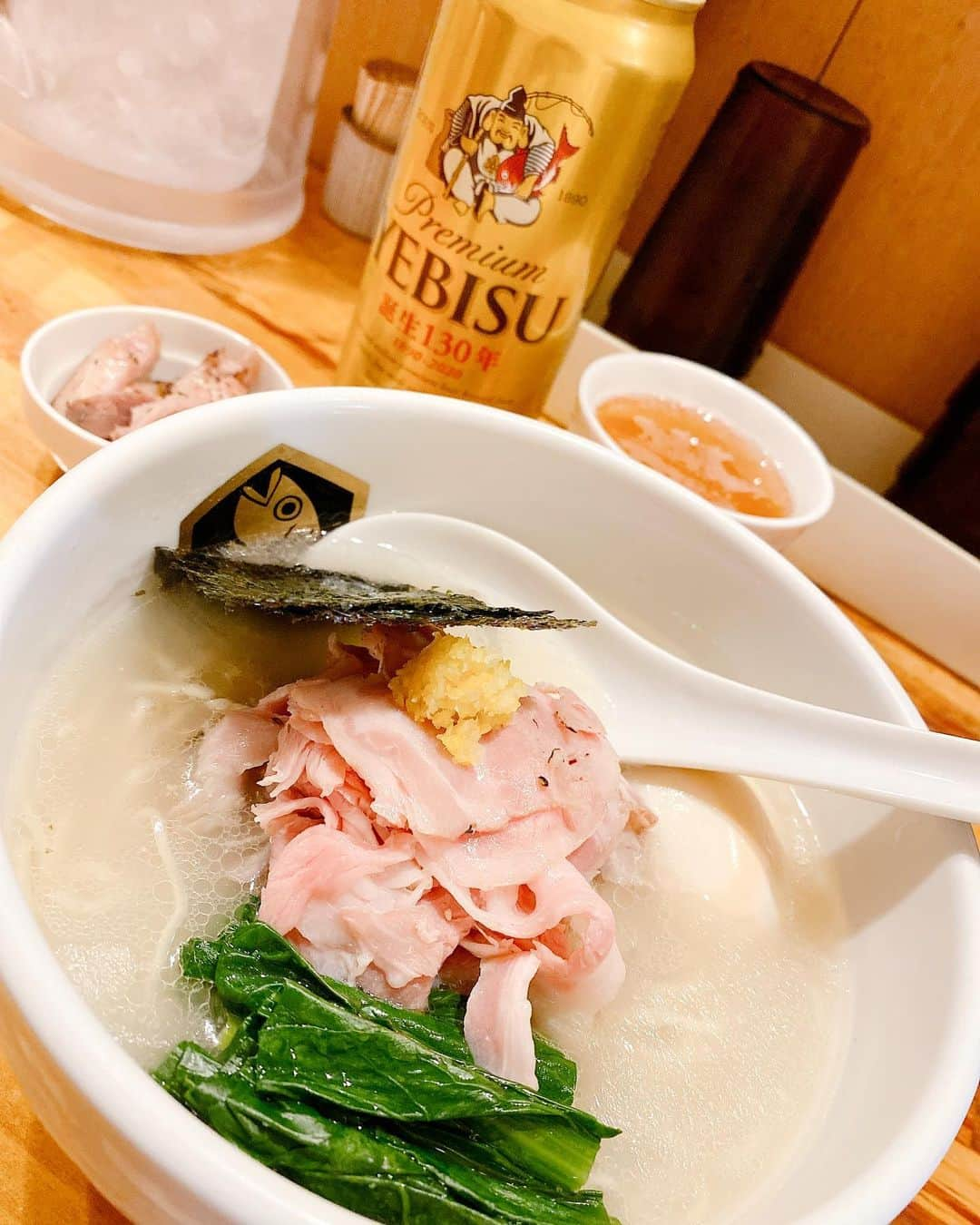 佐知子さんのインスタグラム写真 - (佐知子Instagram)「マネさんと美味しいラーメン屋さんに行きました！幸せです🤤💓 スープも麺も凄く美味しかったです！！ 錦糸町にあるのでぜひ！！  ＃麺魚 ＃エビス」2月4日 15時55分 - sachiko_allpro