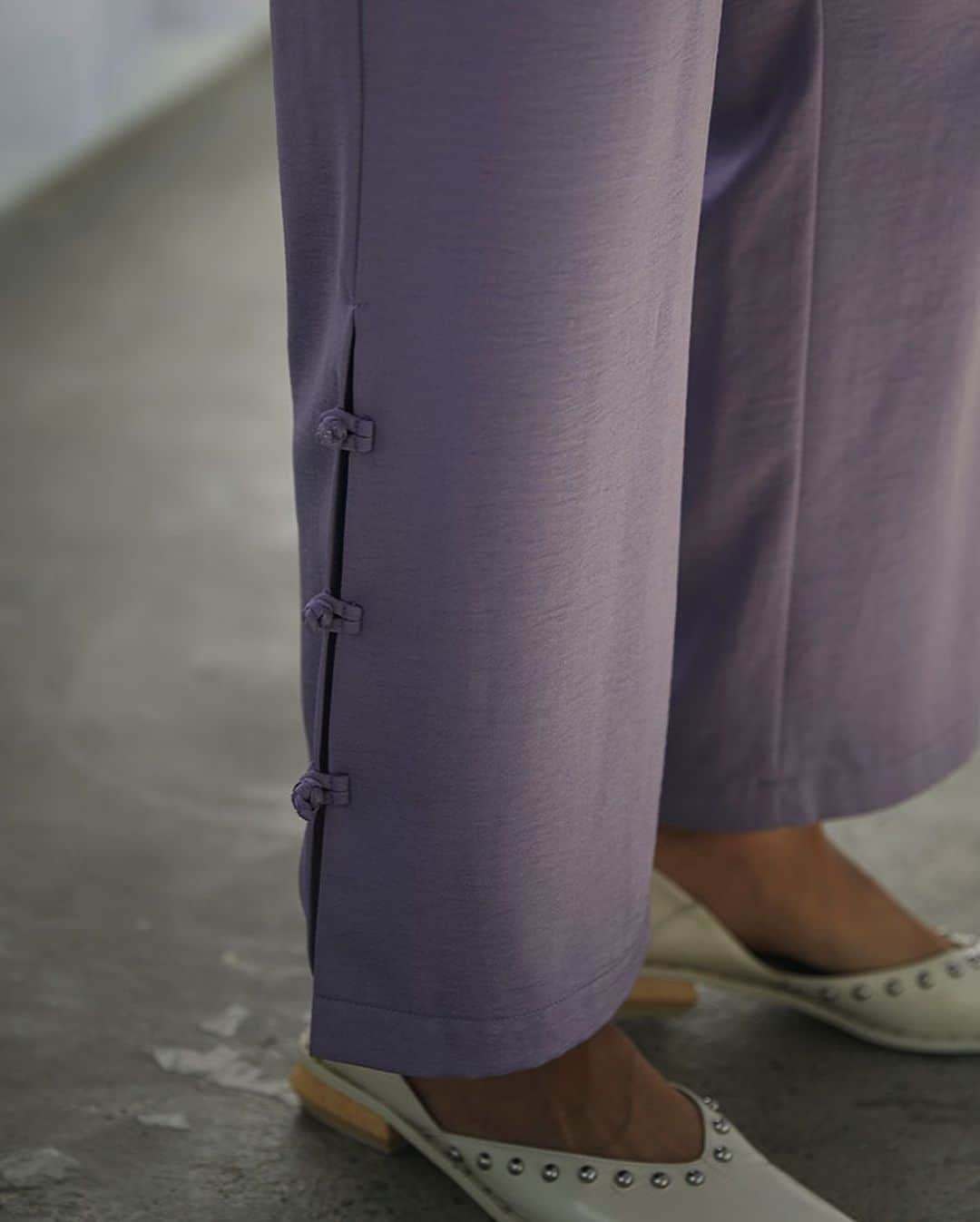 Ameri vintageさんのインスタグラム写真 - (Ameri vintageInstagram)「02.05(fri)12:00 KNOT SAILOR KNIT STRAIGHT CHINA PANTS will be released. . #ameri #amerivintage #shopping #fashion #japan #knit #pants」2月4日 17時16分 - amerivintage