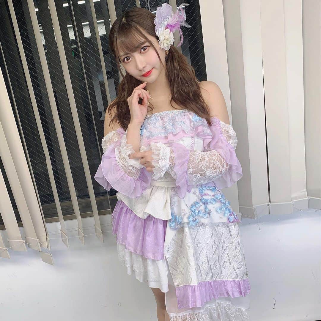 太田里織菜のインスタグラム：「. . みーりおコラボチェキ会にて、 虹色の飛行少女みーさんの衣装をお借りしました♡ . かわいい〜(◍⁃͈ᴗ•͈)४४४♡* この衣装ずっと着たかったの♡ . #らぶどる #虹色の飛行少女 #アイドル #アイドル衣装」