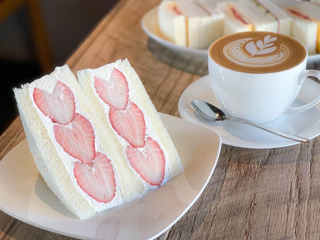 岩本恵美加のグルメインスタ