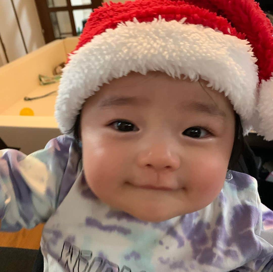 漆川由佳のインスタグラム：「歯ブラシ始めてみたり🦷✨チャイルドシート激狭でビックリ💦」