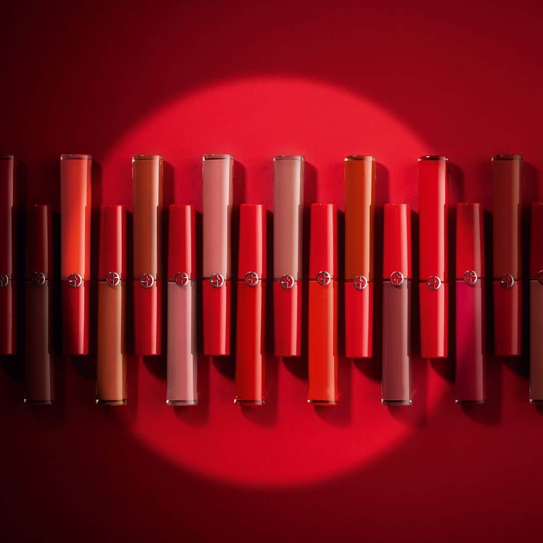 Armani Beautyさんのインスタグラム写真 - (Armani BeautyInstagram)「​An icon in all shades. From deeply romantic reds to rich velvet nudes, there is one shade of the luminous-matte LIP MAESTRO to fit every mood.   Available @Sephora   #Armanibeauty #LipMaestro #lipstick」2月4日 18時03分 - armanibeauty
