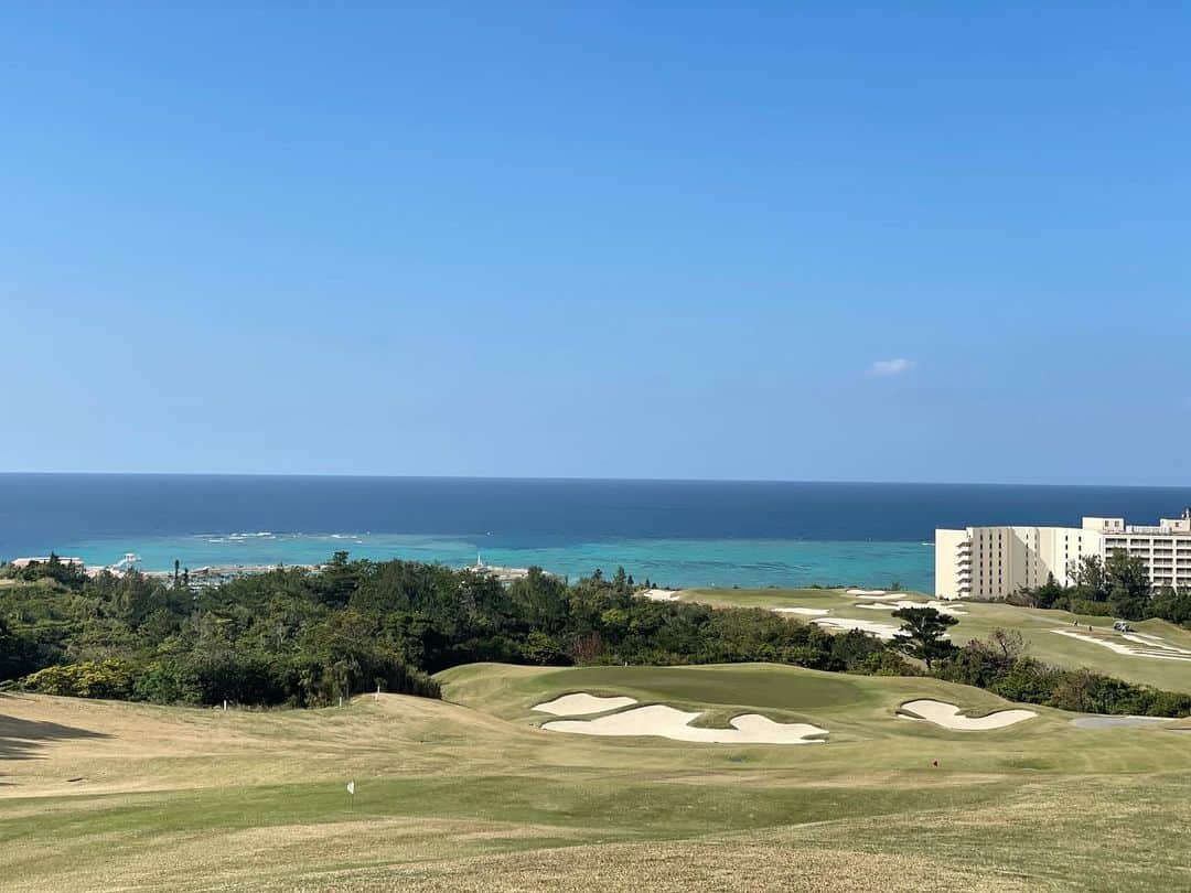 清水直行のインスタグラム：「今日もトレーニング🏌️‍♂️⛳️  #pgmゴルフリゾート沖縄  #沖縄ゴルフ  #ゴルフ場」
