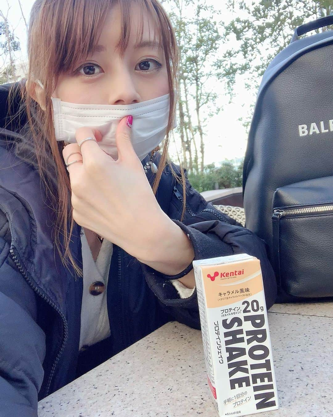 satomiさんのインスタグラム写真 - (satomiInstagram)「🏋️‍♀️(@burningincofficial)🏋️‍♀️ ・ なによりもプランクが苦手🥺💧 しばらく動けなくなります笑🌟 ・ 今日は（@kentai_official )のプロテイン摂取🥤キャラメル味💕ハマりそう！ たんぱく質20gとビタミン11種！ ・ 先週ハンバーガー🍔4個も食べたので 内臓脂肪大変なことに˶⍤⃝˶꒳ᵒ꒳ᵎᵎᵎ ・ #東新宿 #東新宿駅 #駅から近い #新宿五丁目 #新宿三丁目 #新宿ジム #新宿パーソナルジム #東新宿パーソナルジム #新宿三丁目パーソナルジム #手ぶらでいけるジム #トレーニング女子 #筋トレ #筋トレ女子 #美尻 #美人トレーナー #歌舞伎町 #バストアップ #ダイエット #ハンバーガー　大好き #Kentai﻿ #Kentaiサプリメント﻿ #筋トレ﻿ #フィットネス﻿ #プロテイン﻿ #ストイック﻿ #WORKOUT」2月4日 18時30分 - saatoomii47