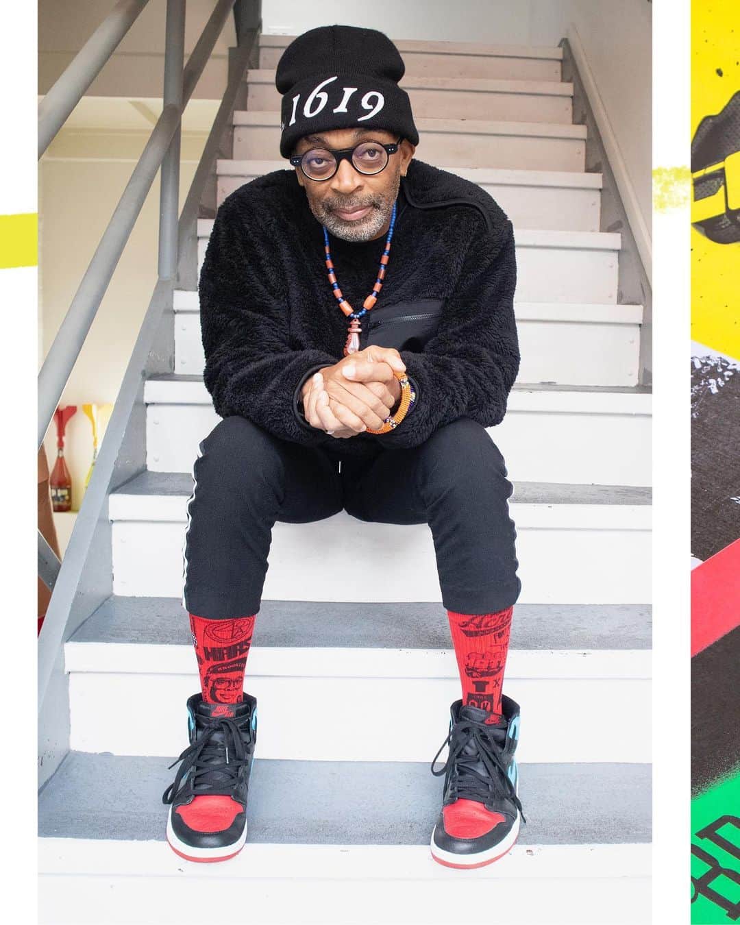 Stanceのインスタグラム：「🎬 Oscar award winning movie director, sneaker enthusiast, and native New Yorker, Spike Lee, @officialspikelee has spawned multiple decades of always being on the forefront of what has shaped today’s culture. Spike has not only directed some of todays most iconic films, been apart of the early 90’s Air Jordan marketing phenomenon, is basically the NY Knicks 🏀#1 fan, been on the forefront of social justice issues, but is also known for his loud and iconic style. Stance is proud to present the Spike Lee “40 acres” collection, featuring 4 casual designs that encompass the man and his iconic fashion.   The collection will only be available at all Stance retail stores, Spikesjoint.com, and Stance.com...Ya Dig!」