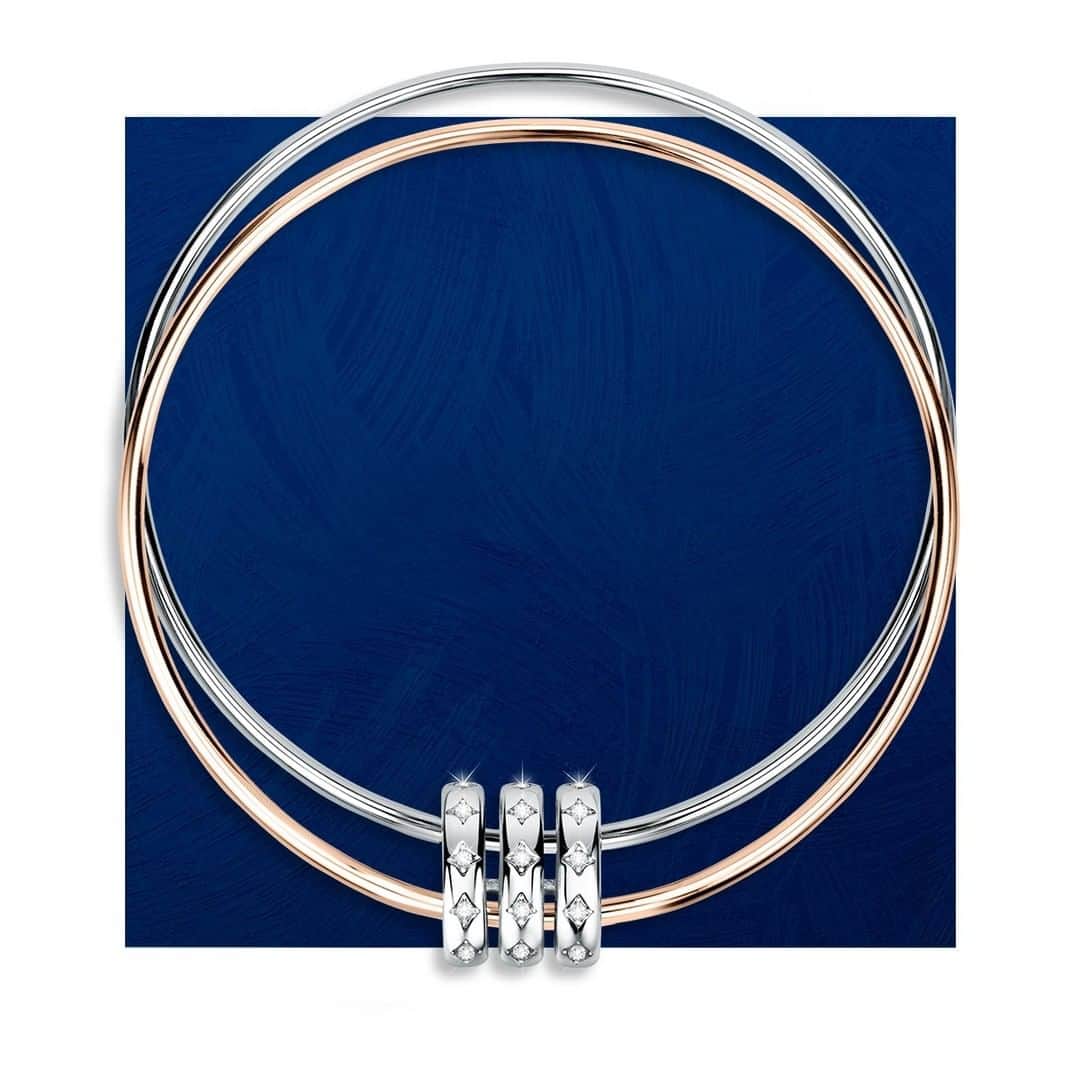 のインスタグラム：「A meeting of precious shades: the double bangle by Insieme collection is a style trick to instantly light up your outfit! . . . #GIOIELLIDAVIVERE 💫」