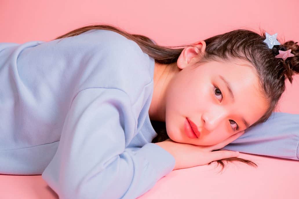 ニコ☆プチのインスタグラム：「♡💄♡ . アルジーをイメージした ナチュラルな甘めフェイスがかわいすぎ🩰☁️ . くわしいやり方は、ニコ☆プチ2月号をチェック！ . #ニコプチ #プチモ #アルジー #浦田聖愛」