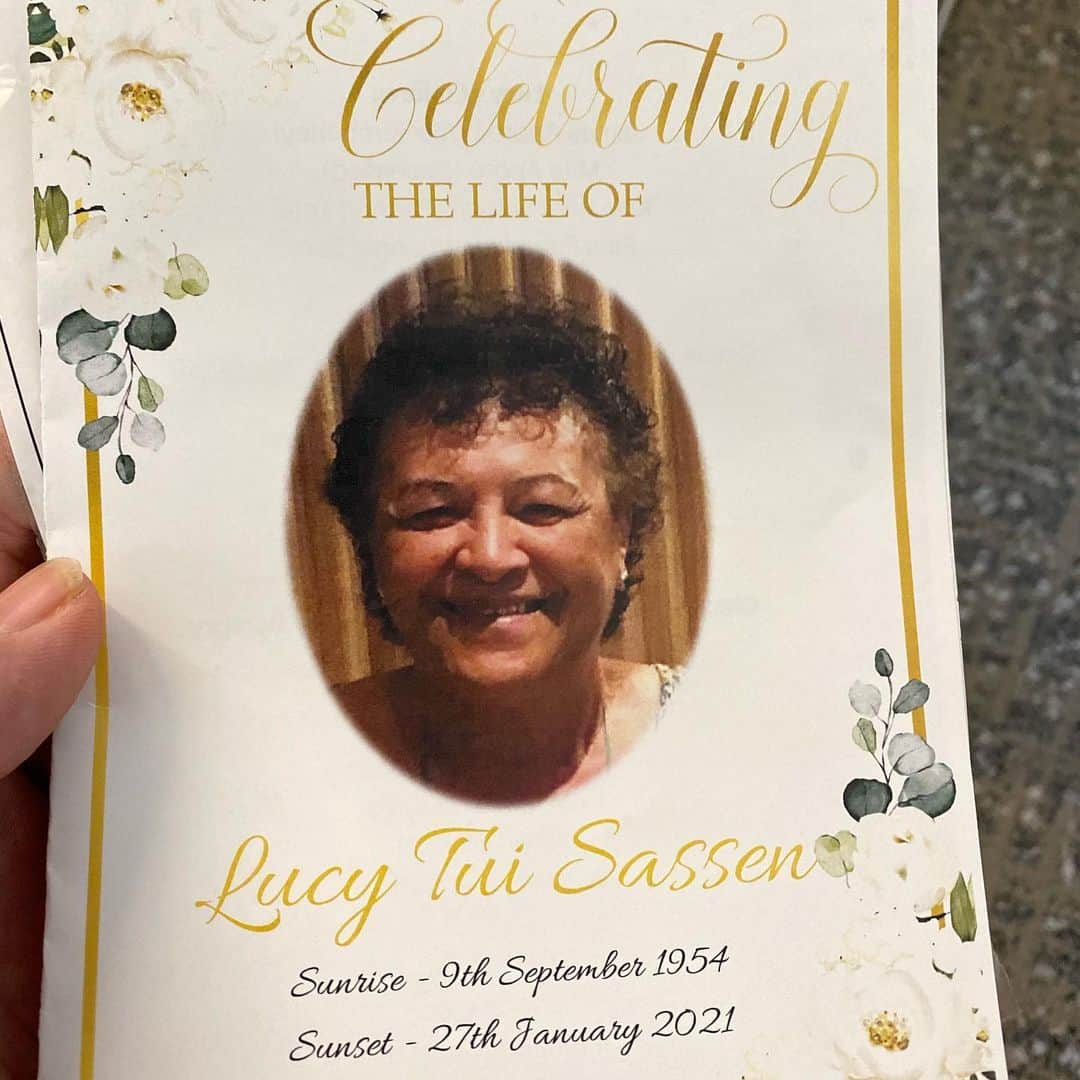 のインスタグラム：「Today was really hard coming to the realisation of all our mortality.Lucy was a leader in our community of kickboxing ,and being at her funeral today was hard.she was loved 🥰 globally and opened the doors for many of us fighters .I will always have a special place in my heart ❤️ for Lucy .makes me realise how short life is and what’s really important keep those u love close to u ,kiss your children tell them u love 💕 them don’t let those u care and love ❤️ move from your life,make great memories and be happy life is to short. Much love ❤️ Lucy and see u on the other side .」
