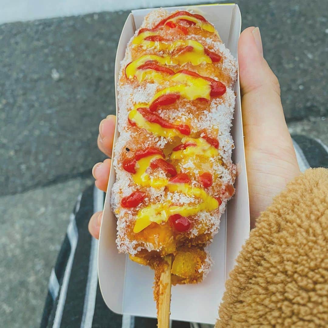横山統威のインスタグラム：「やっぱこれ好きなんだよなぁ。 ココナッツパウダーがやべぇ。 チリソースも最高。」