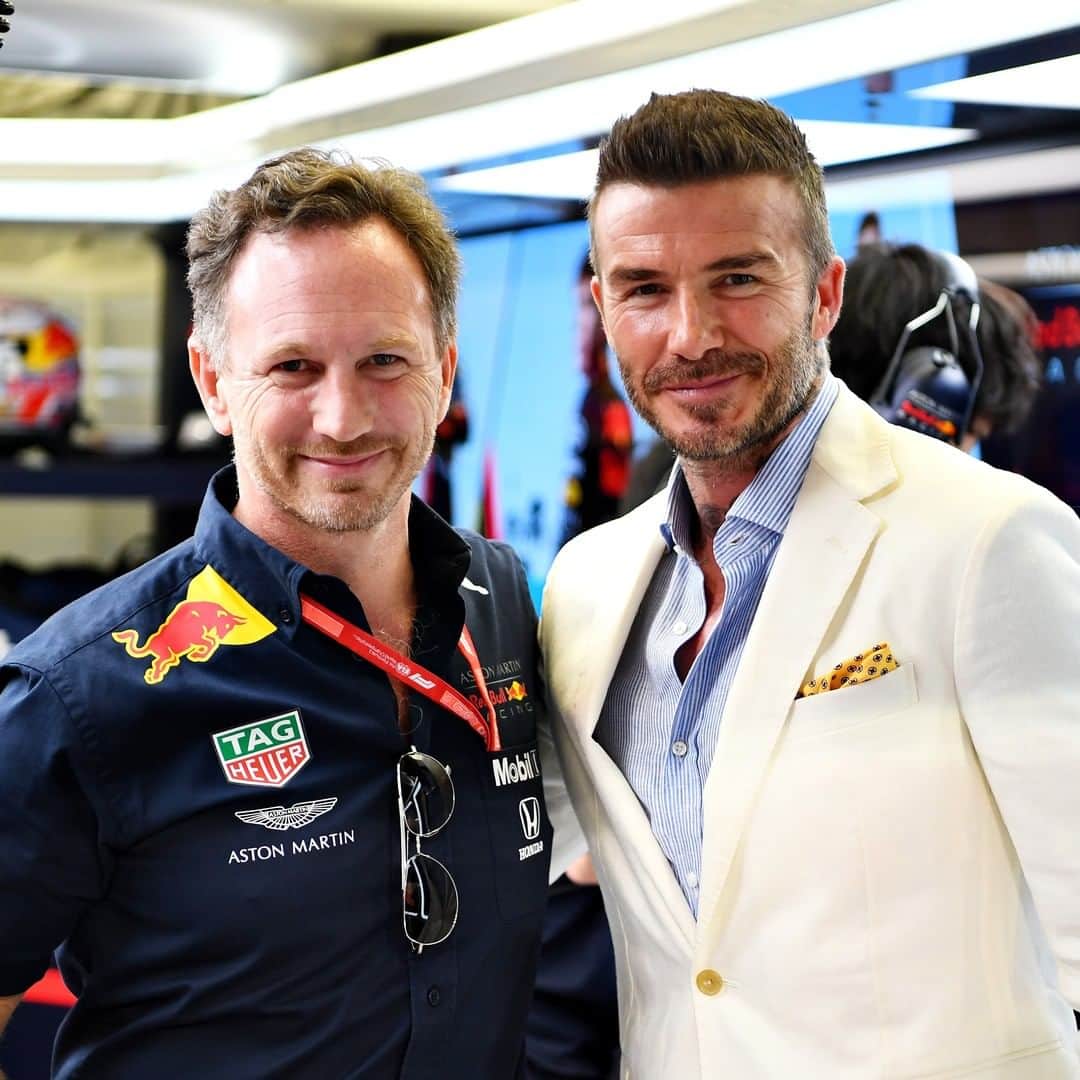 F1さんのインスタグラム写真 - (F1Instagram)「📆 Guess the year....  When Christian learnt to bend it like Beckham 🤩   Can you guess the year that this meeting happened between @christianhorner and footballer David Beckham? 🤔 Let us know your guesses down below 👇  #F1 #Formula1 #RedBullRacing #ChristianHorner #DavidBeckham @davidbeckham」2月4日 19時40分 - f1