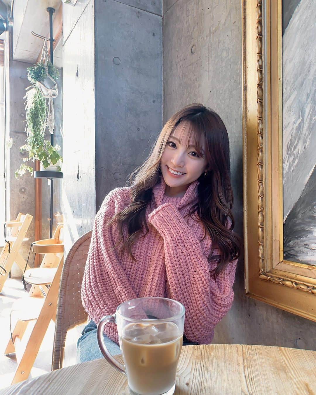 志田友美（ゆうみん）のインスタグラム：「カフェゆうみ、ど？🥺笑。 久々行ったけどカフェよき。 ㅤㅤㅤㅤㅤㅤㅤㅤㅤㅤㅤㅤㅤ ㅤㅤㅤㅤㅤㅤㅤㅤㅤㅤㅤㅤㅤㅤㅤㅤㅤㅤㅤㅤㅤㅤㅤㅤㅤㅤ 男性限定の脱毛サロン✨ ㅤㅤㅤㅤㅤㅤㅤㅤㅤㅤㅤㅤㅤ ストーリのハイライトから予約ができるよん🌙🌙 ㅤㅤㅤㅤㅤㅤㅤㅤㅤㅤㅤㅤㅤ @yuumi_shida ㅤㅤㅤㅤㅤㅤㅤㅤㅤㅤㅤㅤㅤ ㅤㅤㅤㅤㅤㅤㅤㅤㅤㅤㅤㅤㅤ 先着30名様限定で25,200円分のヒゲ脱毛がURLからの予約で1,000円に‼︎ 返金保証もついてるので 是非ハイライトから限定URL付きストーリーをチェックしてね🥺」
