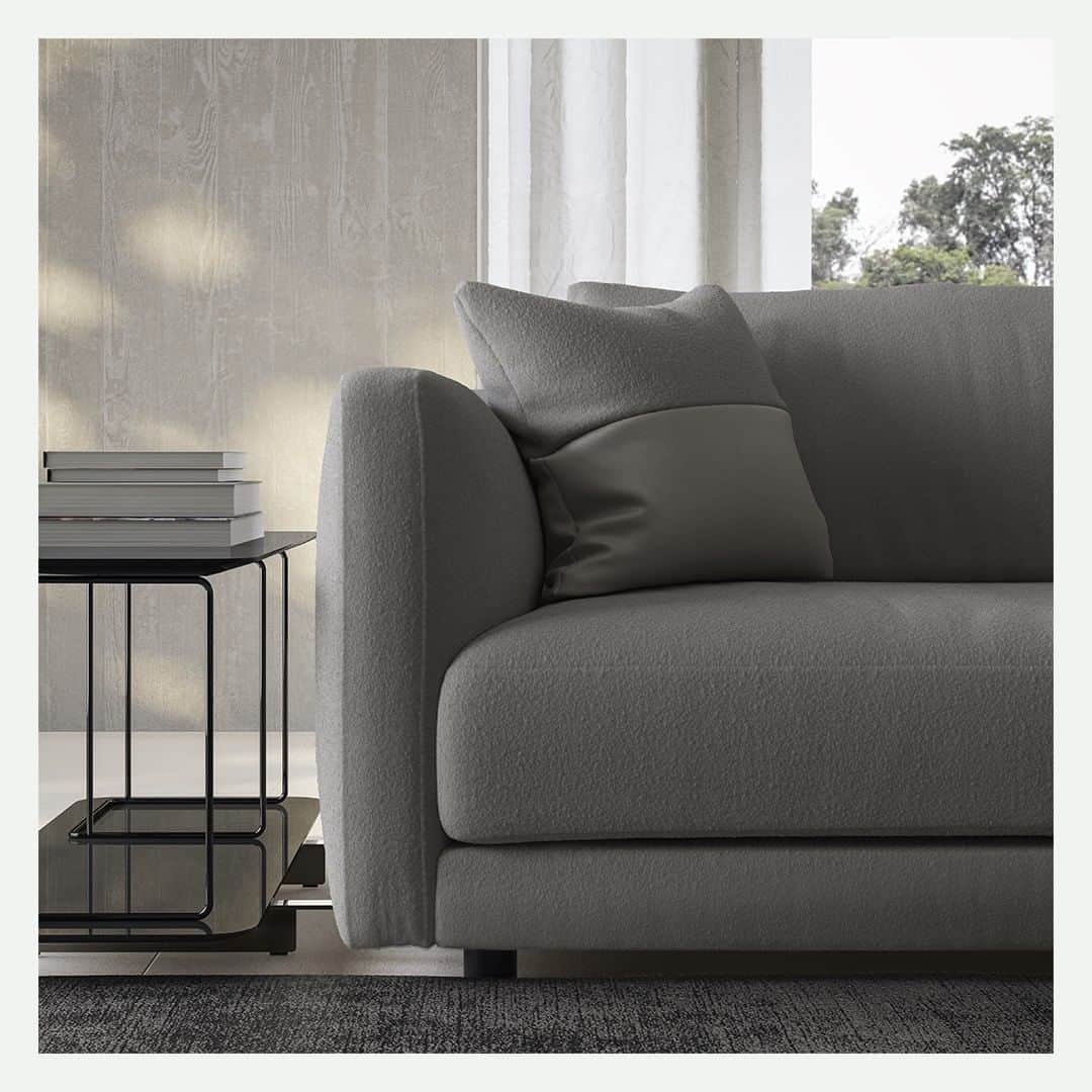 Natuzzi Officialのインスタグラム：「Geometries are fundamental, especially in furniture, and when you can combine this factor with beauty and comfort, it means that the environment will be full of harmony.  #natuzzi #NatuzziItalia #Italy #Puglia #design #lifestyle #style #furniture #homefurniture #madeinitaly #living #interiordesign #decor #furnituredesign #homedesign #inspiration #interior #sofa #livingroom」