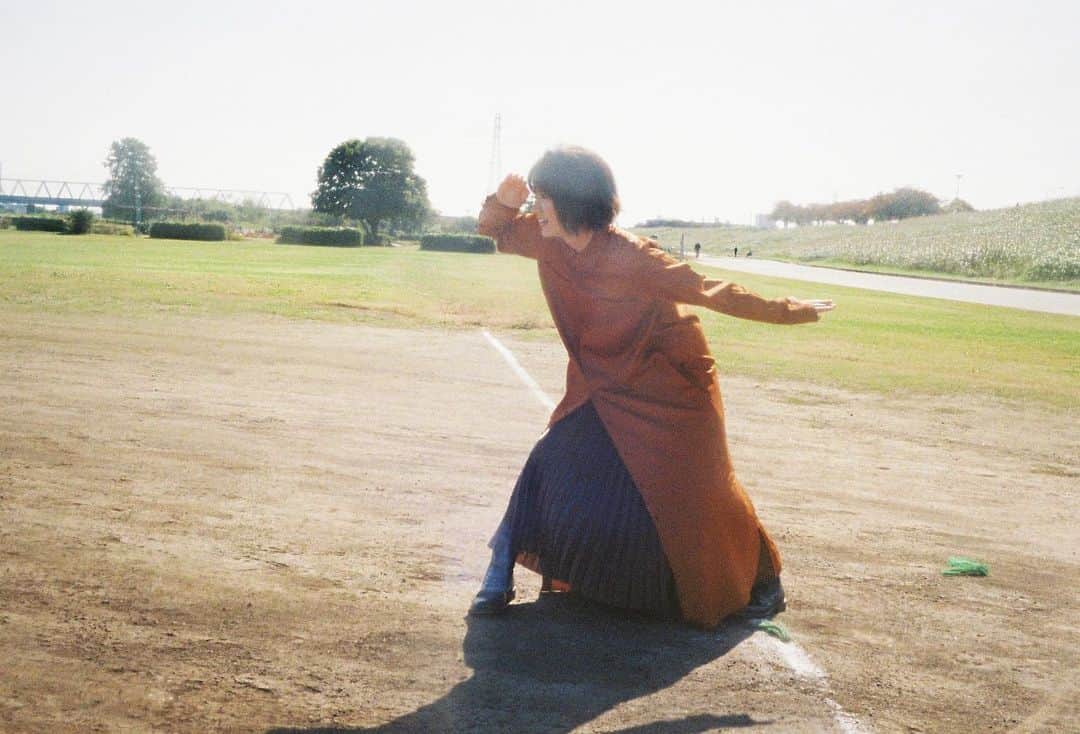 岡崎紗絵さんのインスタグラム写真 - (岡崎紗絵Instagram)「少し前に撮って頂いた素敵写真たちを少しずつあげていこうと。  フィルムすてき。  楽しくて笑ってばっかなんだよなぁ笑  #film」2月4日 20時10分 - sae_okazaki