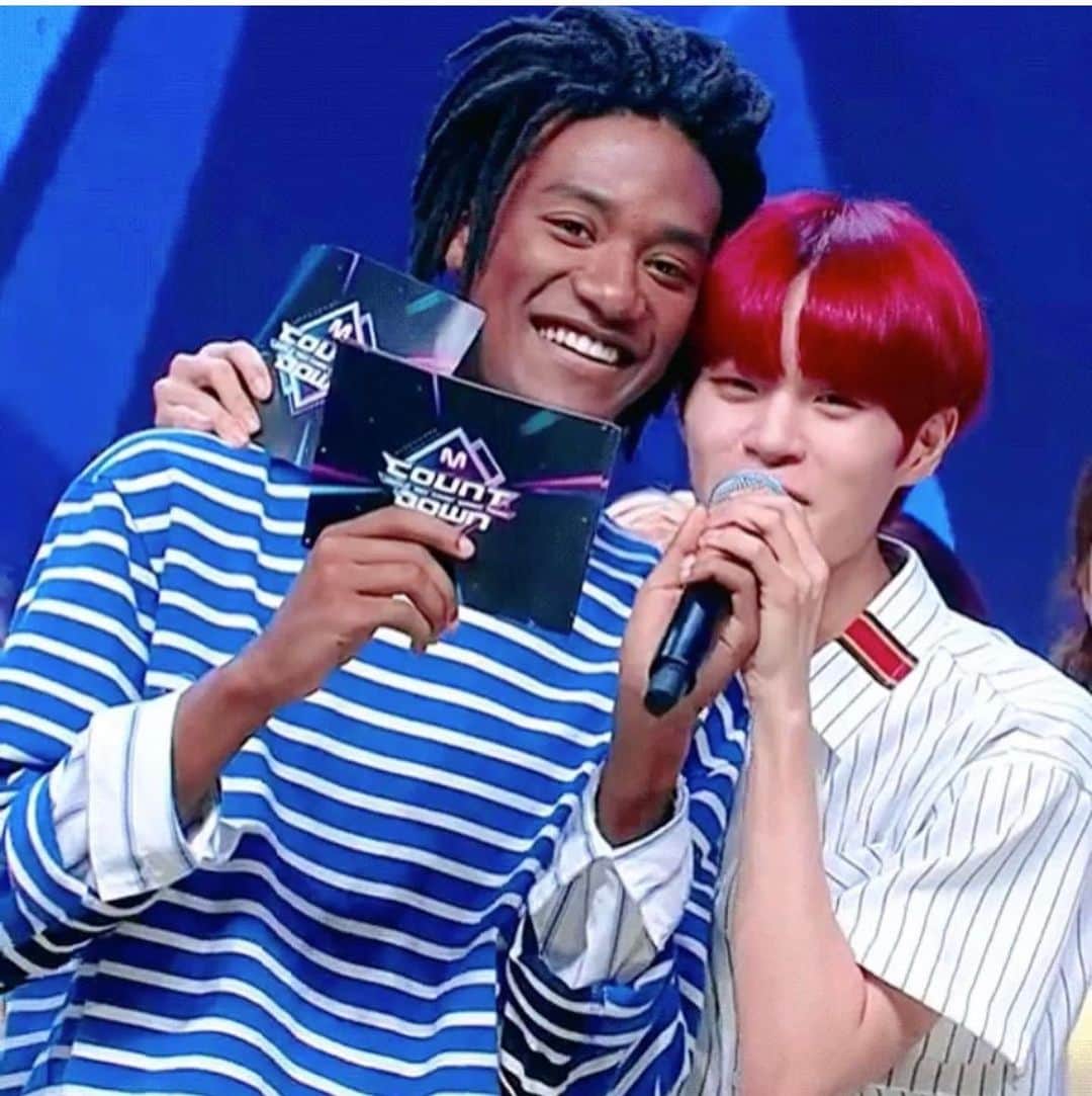 ハン・ヒョンミンのインスタグラム：「2019 4.4 ~ 2021 2.4  1년 10개월의 여정 끝  대휘야 고생 많았어 ❤️」