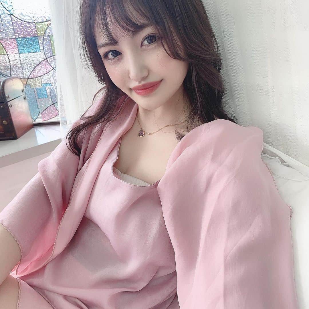 餃子のりさちゃんのインスタグラム：「ダイエットしなきゃ〜〜〜」