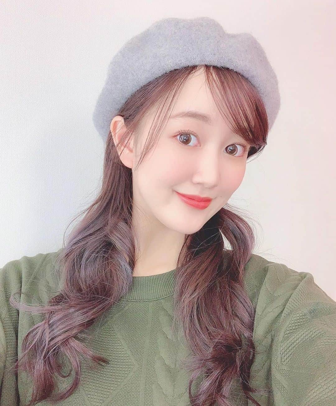 小林恵月さんのインスタグラム写真 - (小林恵月Instagram)「・ ・ 撮影の時の自撮りさん🤳 ヘアメイクさんと韓国コスメの話で 盛り上がった日でした🥰 ヘアメイクさんみたいに 上手くメイクできたらいいのになぁ💧🤍💄 ・ ・ #韓国メイク #韓国ヘアスタイル  #オルチャンメイク #ベレー帽 #ベレー帽コーデ  #小林恵月 #オスカープロモーション #oscarpromotion #model #japan」2月4日 20時21分 - ezuki_kobayashi