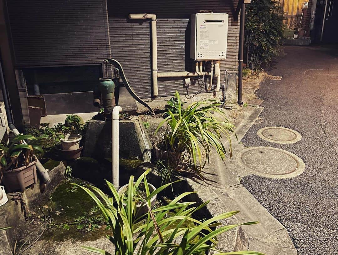 濱田将充さんのインスタグラム写真 - (濱田将充Instagram)「本郷台地西側 炭団坂からの菊坂周辺  記録しきれない。追いつかない。感じるしかない！！ 東京恐るべし。  #暗渠」2月4日 20時34分 - masamichihamada