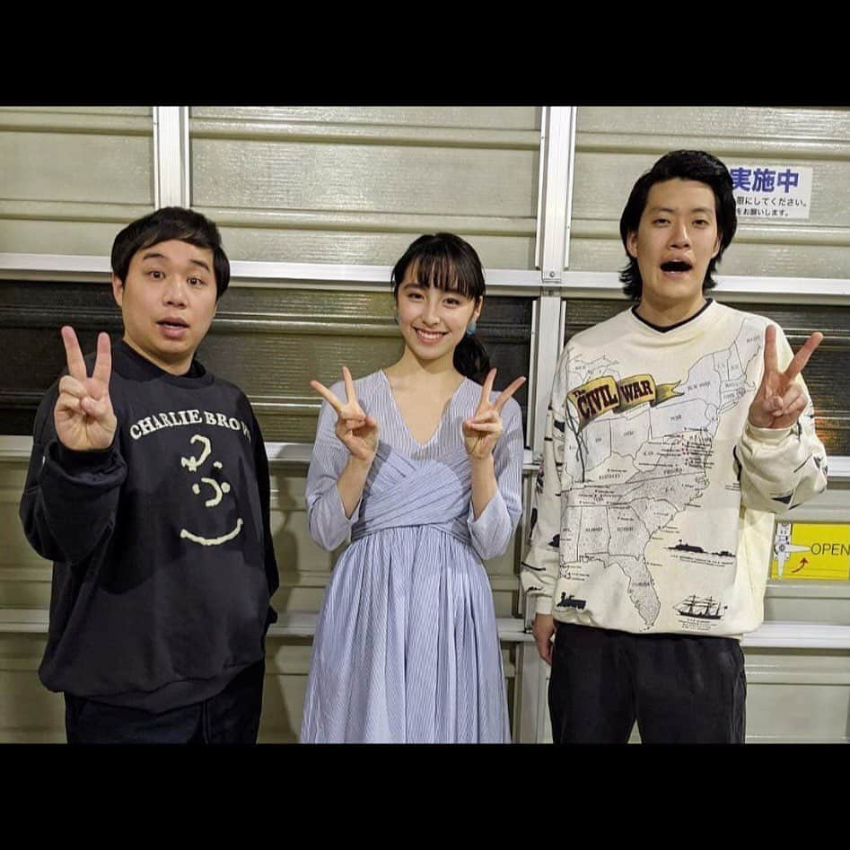 小高サラさんのインスタグラム写真 - (小高サラInstagram)「・  霜降り明星のおふたりと撮っていただきました☺️  和やかな雰囲気をつくってくださったので 緊張してた私も楽しく撮影に挑めました😌  またご一緒できるように頑張ります！  #霜降り明星　さん #せいや さん #粗品　さん」2月4日 21時20分 - sara_odaka_official