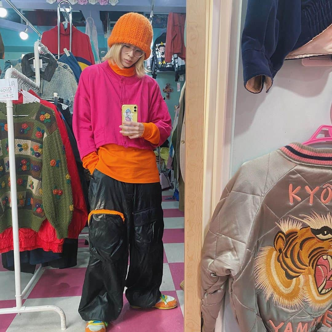 むゆあさんのインスタグラム写真 - (むゆあInstagram)「🧡💗🖤 #wandlt #waltervanbeirendonck」2月4日 21時27分 - muyua23