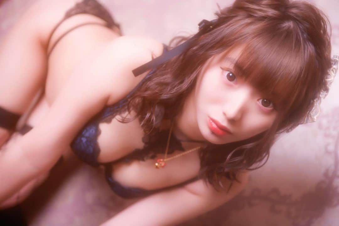 麻衣愛のインスタグラム：「﻿ぐらびあ ﻿ #ひめかわいい #最凶ロック　#グラビア　#グラビア﻿ #グラドル　#ひめかわいい　#portrait﻿ 🇺🇸 #Cosplayer #Idol #Model #follow  #follome #Japanese ﻿ #kol ﻿ ﻿ 🇨🇳 #自拍　#角色扮演 #偶像 #模型 可爱 #关注  #关注我 #关注者 #日语 ﻿ ﻿ ﻿ 🇰🇷 #셀카 #코스프레 #아이돌 #모델 #귀여운 #팔로우 #나를따르라」