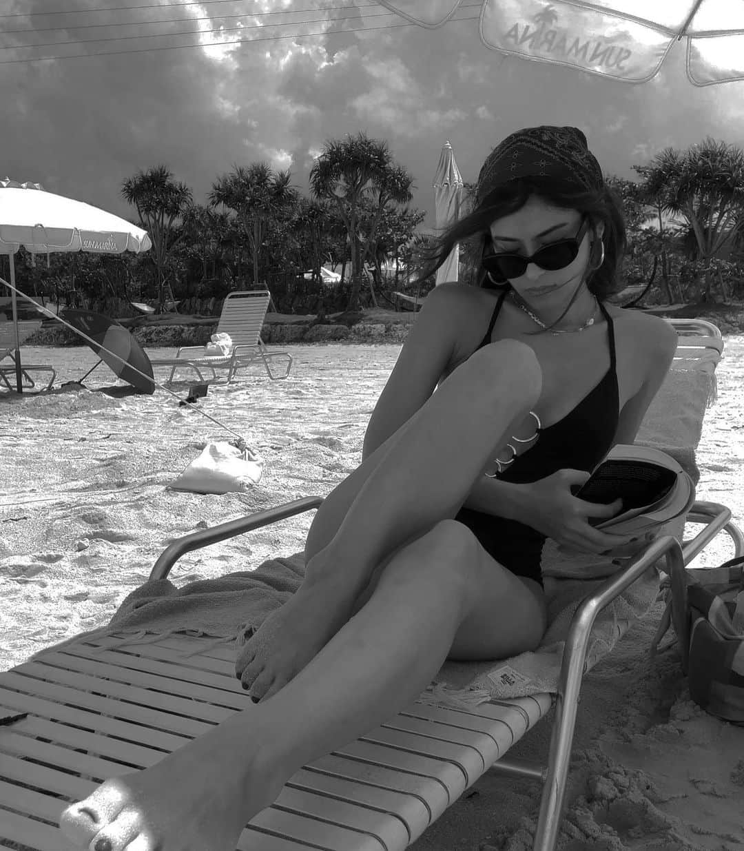 野口ジュリのインスタグラム：「Saudades de um verãozinho 🌞🥲」