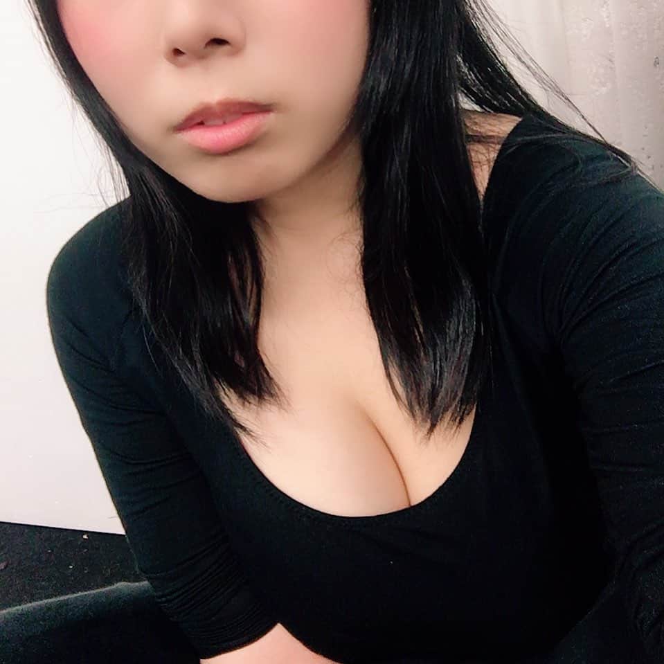 塚田詩織のインスタグラム