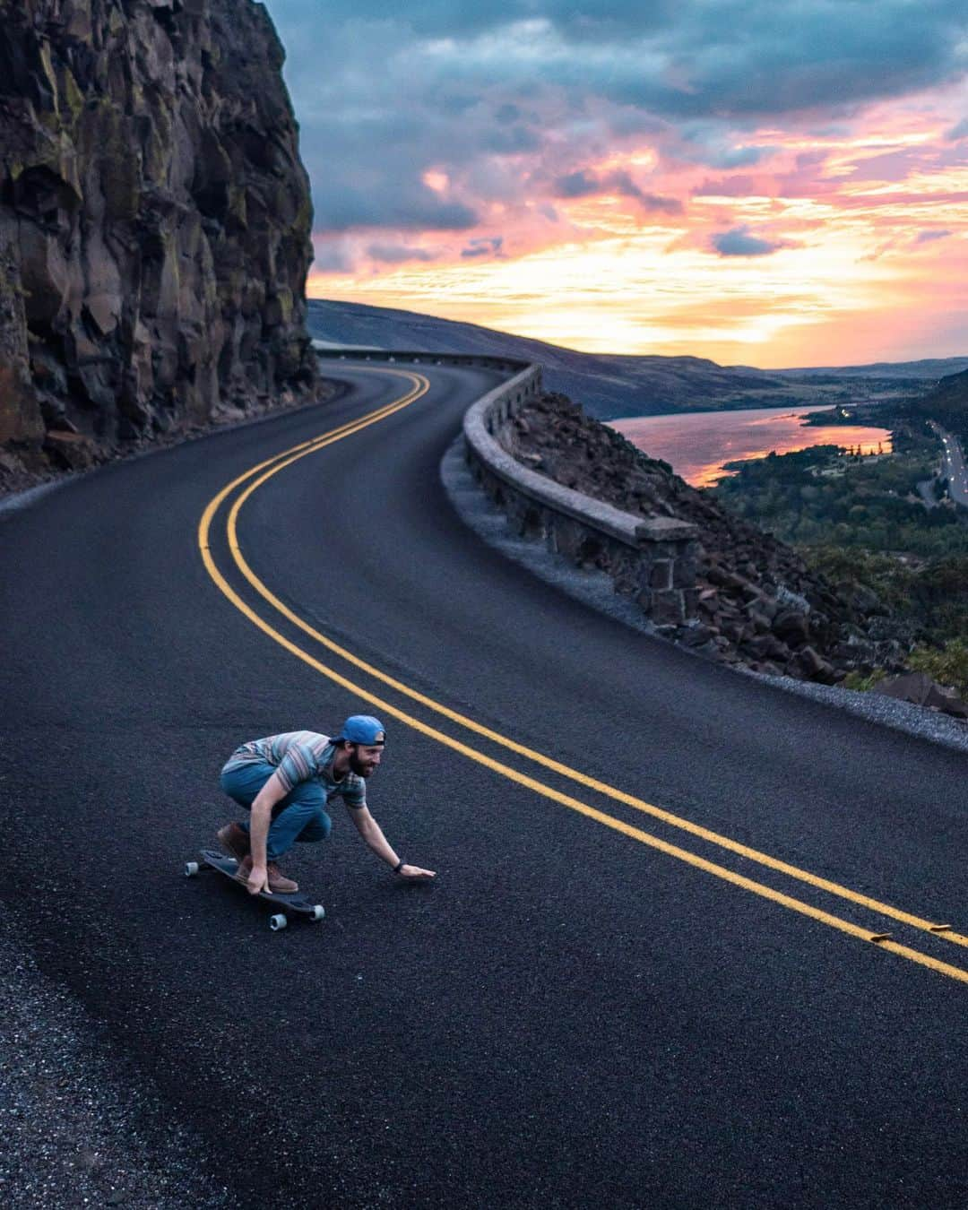 Travis Burkeのインスタグラム：「Cruising around the PNW at sunrise.  I’ve always carried a skateboard with me on every one of my road trips but this was the first time the board had one of my images on the bottom 🙌🏼.   Forever stoked about this collaboration with @sector9! This artist series had already sold out once but they got a few more in. Get ‘em while they last and thanks for all of the support 🙏🏼 #sector9 #artistseries #skateboarding」