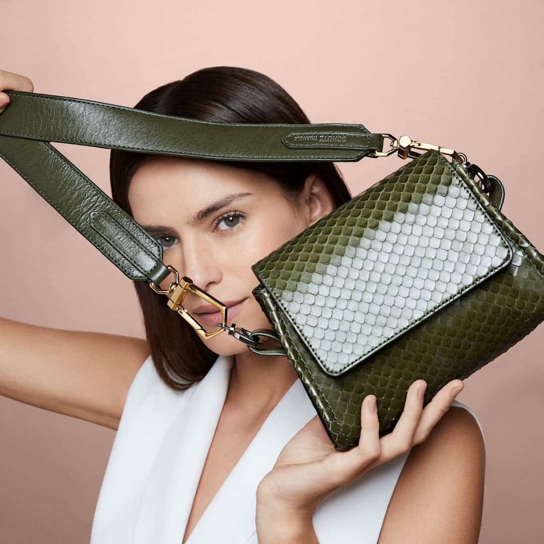 Schutzのインスタグラム：「GREEN MOOD ❤️ #schutzmandy」