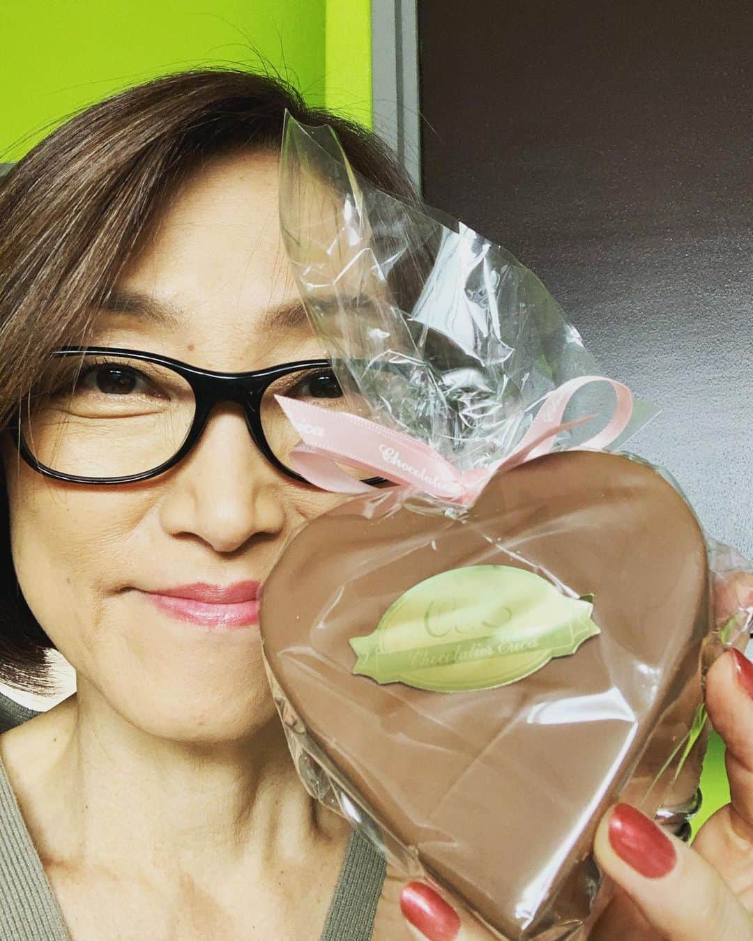田中ウルヴェ京さんのインスタグラム写真 - (田中ウルヴェ京Instagram)「エリカのバレンタインスペシャルのマボンヌ。  やはり美味しいですよね。 #ショコラティエエリカ #マボンヌ #バレンタイン」2月5日 0時24分 - miyako.tanaka.oulevey