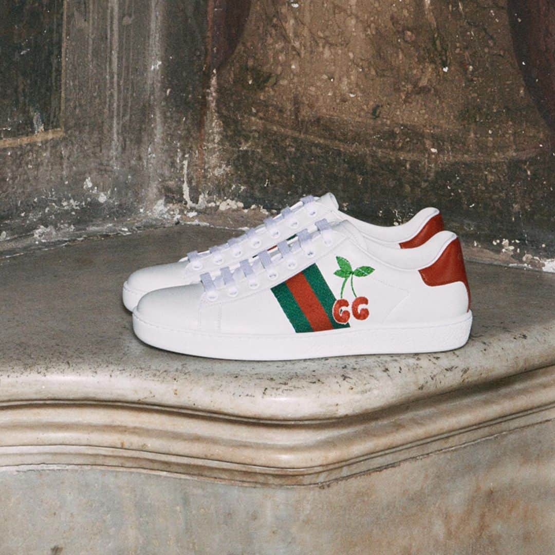 Saks Fifth Avenueのインスタグラム：「The Epilogue Collection for @gucci pays homage to classic, '70s-inspired low-top sneakers, now updated with playful logos. #SaksStyle」