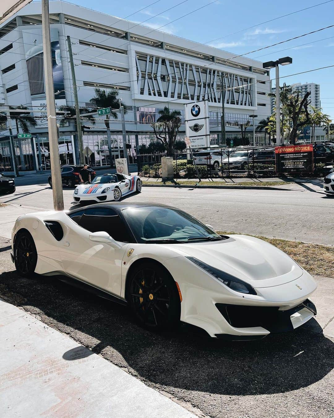 CARLiFESTYLEさんのインスタグラム写真 - (CARLiFESTYLEInstagram)「Beautiful white Ferrari 488 Pista at @wearecurated! BONUS Porsche 918 Spyder 🥵😍 #carlifestyle #918 #488pista @johntemerian」2月5日 0時37分 - carlifestyle