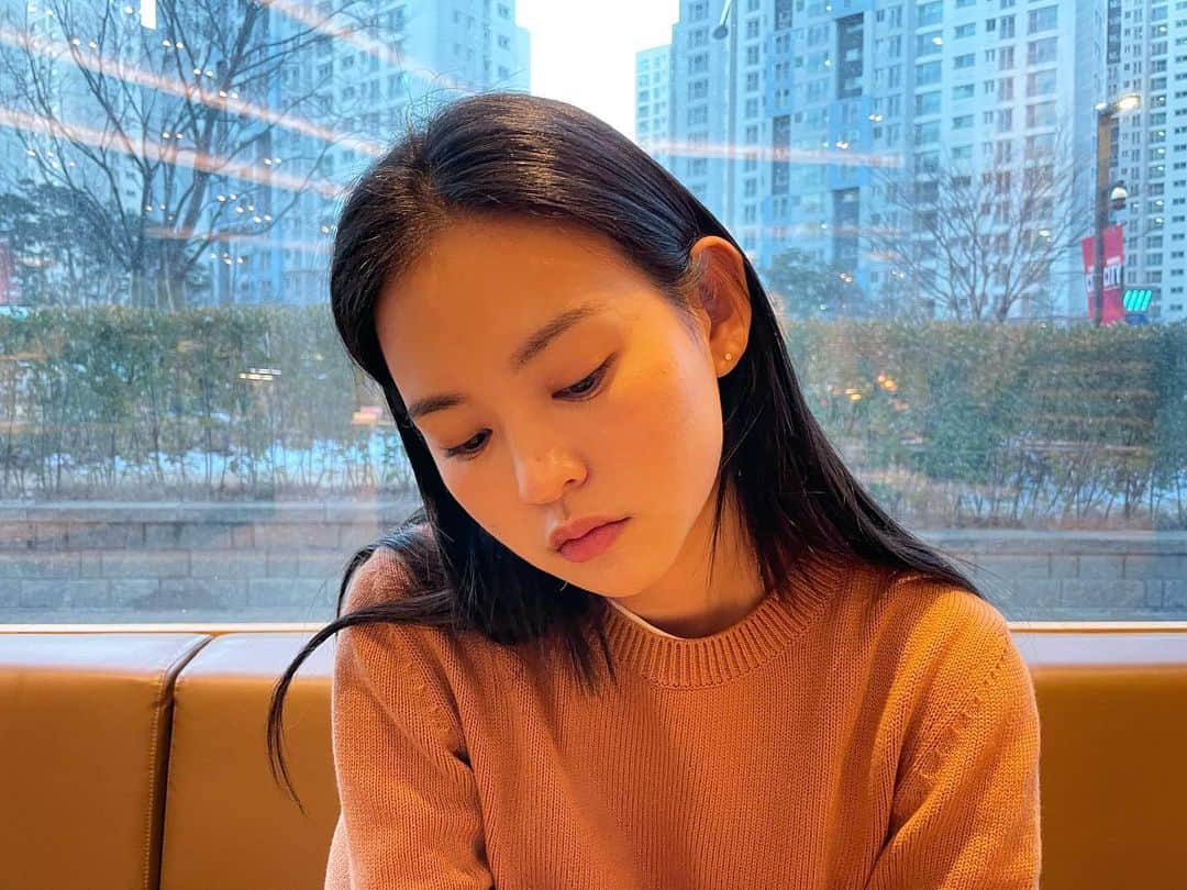キム・ユネのインスタグラム：「🤎」