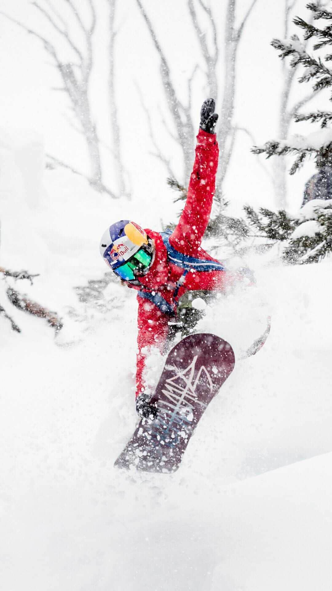 レッドブルのインスタグラム：「an idea which started with visionary snowboarder @travisrice has turned into something really quite remarkable 😍   sound on for the lowdown 🔊 and hit the link in bio to watch Natural Selection Tour LIVE on Red Bull TV 📺  #redbull #givesyouwiiings #snowboard #snowboarding #freeriding #northamerica」