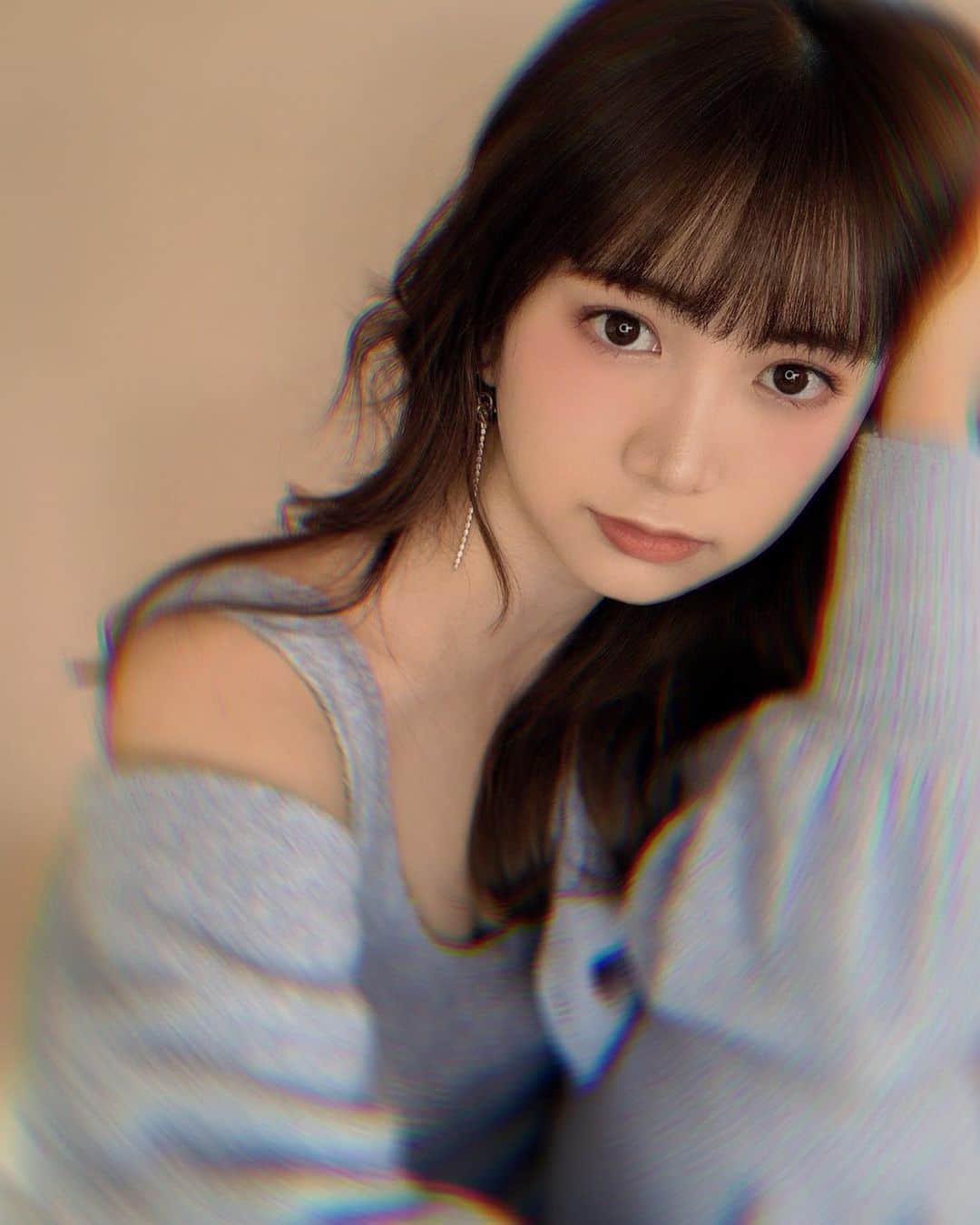 源藤アンリのインスタグラム：「目に丸い光が映るライトを手に入れた✌️✌️✌️」