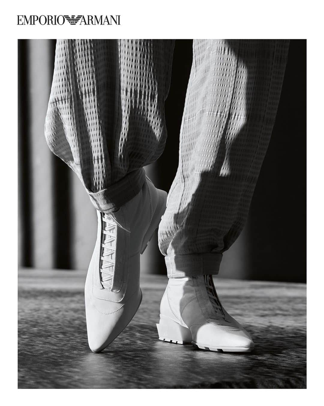 Armani Officialさんのインスタグラム写真 - (Armani OfficialInstagram)「These boots are made for dancing! Credits: @maxvadukul for Emporio Armani SS21 campaign」2月5日 1時12分 - emporioarmani
