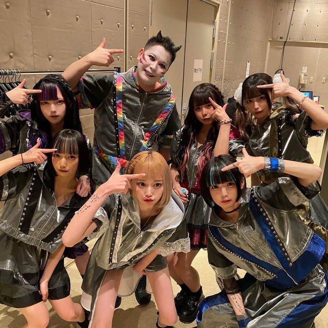 たっしーのインスタグラム：「モノクローンしか勝たん🚨 ＊ #モノクローン #虹色担当 #たっしー #アイドル」