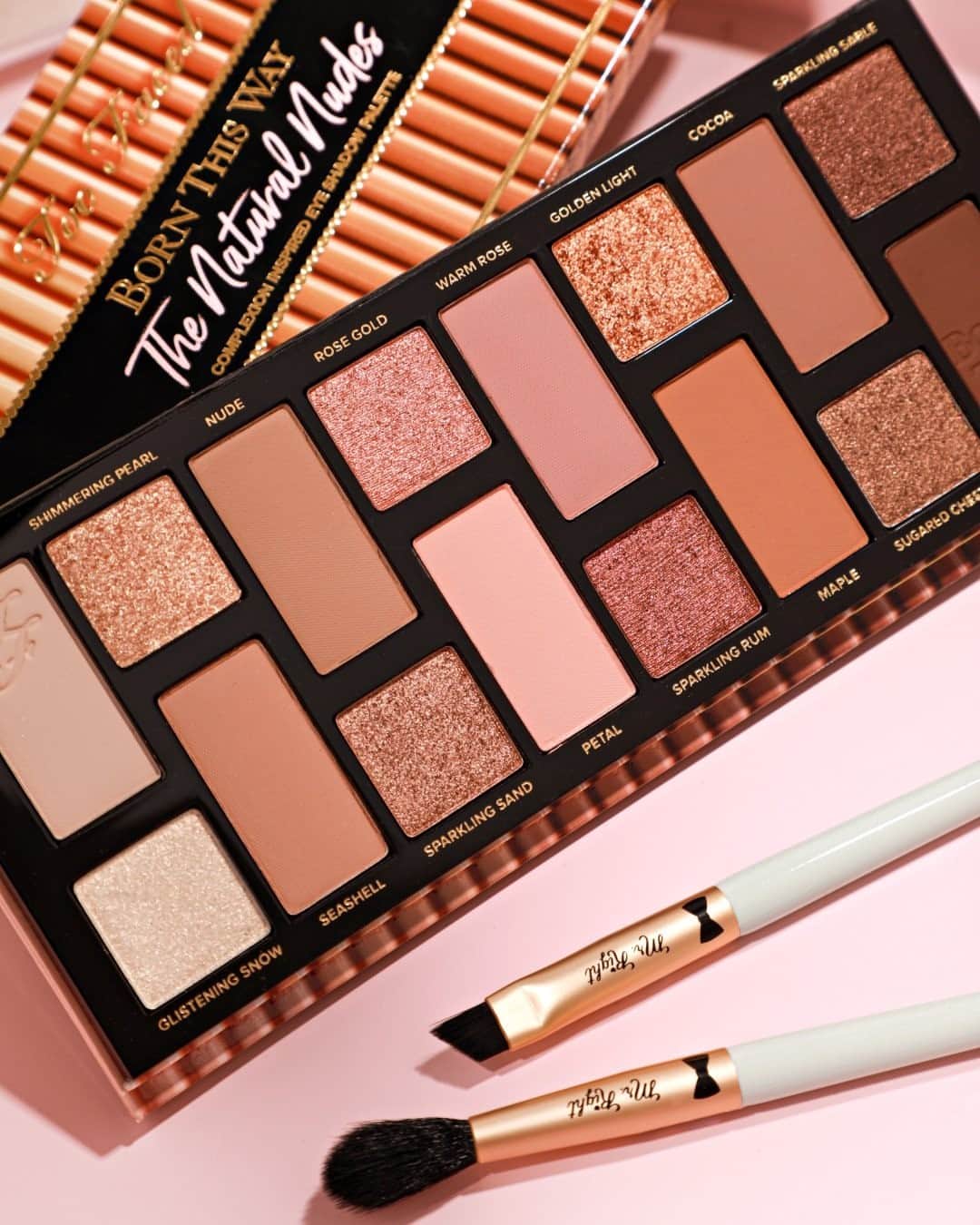 Too Facedのインスタグラム：「The eye shadow palette that does it all 😍 Which shades in our Born This Way Eye Shadow Palette would you pair together for your perfect look?! ✨ #tfbornthisway #toofaced」