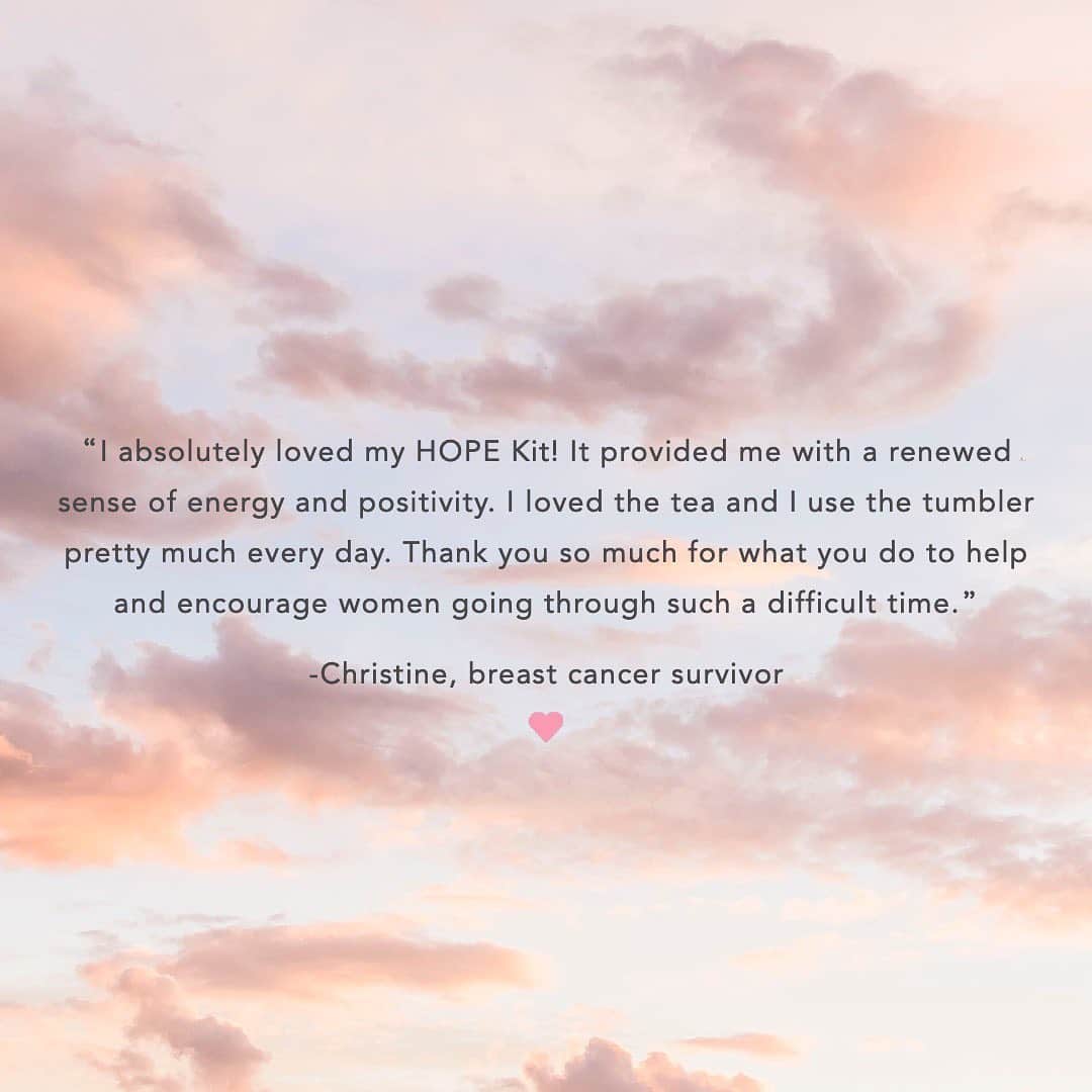 スプレンディドのインスタグラム：「In case you were wondering what your support of the Splendid x @NBCF’s Breast Cancer Awareness capsule looks like, meet breast cancer survivor Christine. We gifted women like her HOPE kits but TBH, they gave us the (better) gift of reminding us never to lose it. This #worldcancerday & every day, make sure you & the ladies you love thrive and survive by checking yourself regularly & visiting @nbcf for breast health resources. 💗」