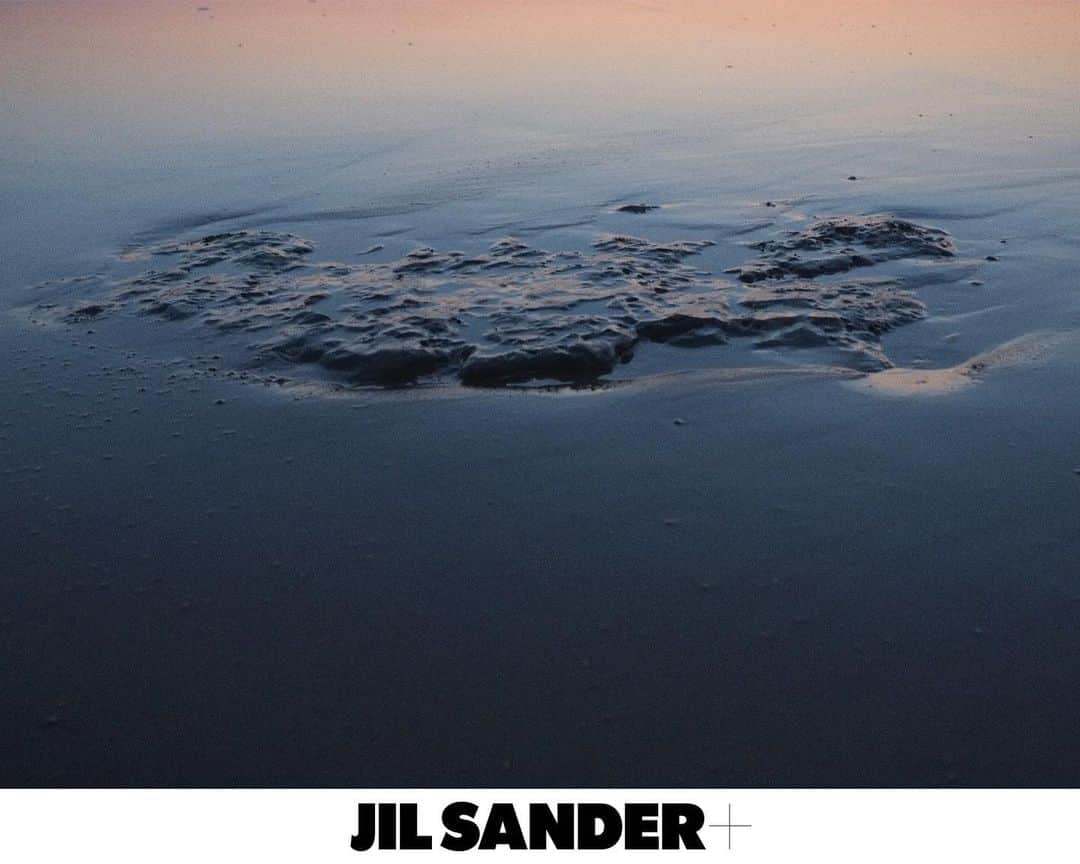 ジルサンダーのインスタグラム：「#JILSANDER Spring/Summer 2021 JILSANDER+ Collection 📸 @timelkaim #JilSanderbyLucieandLukeMeier」