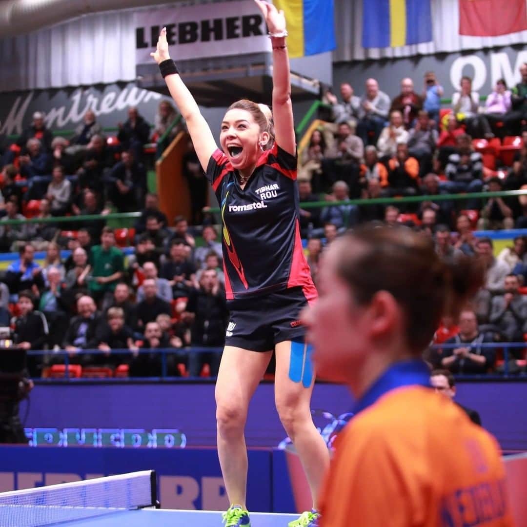 ITTF Worldさんのインスタグラム写真 - (ITTF WorldInstagram)「😱❤️ Is this the most memorable celebration by a female #TableTennis player❓  Bernadette Szocs won the Europe Top 16 Cup #OnThisDay in 2018 🇷🇴💥🏆」2月5日 2時22分 - wtt