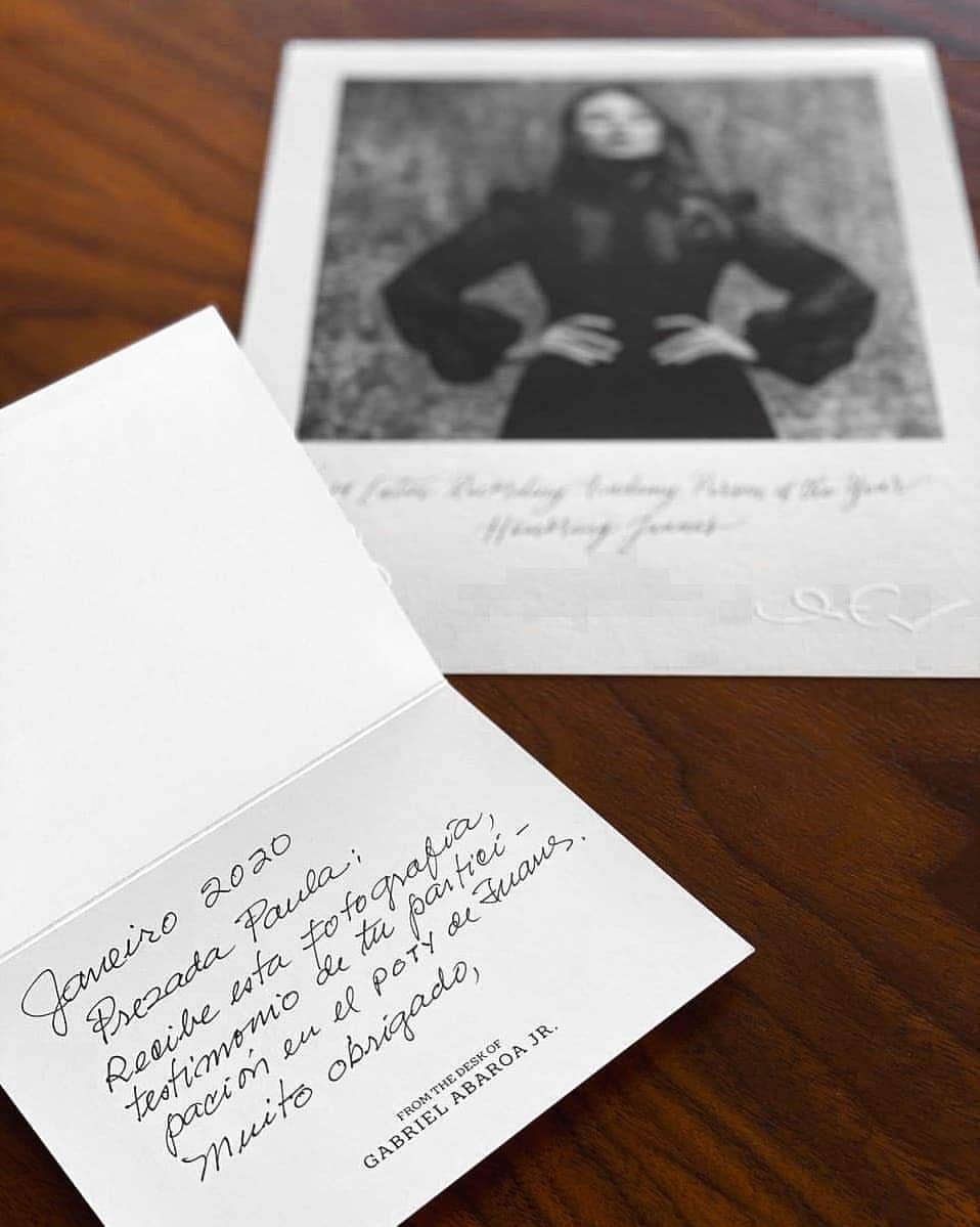 ポーラ・フェルナンデスさんのインスタグラム写真 - (ポーラ・フェルナンデスInstagram)「#TBT de quando participei da homenagem ao grande cantor Juanes, eleito a Personalidade Latina do Ano pelo Grammy, em 2019. Recebi essa carta cheia de carinho com meu retrato nessa noite inesquecível! ❤✨」2月5日 2時24分 - paulafernandes