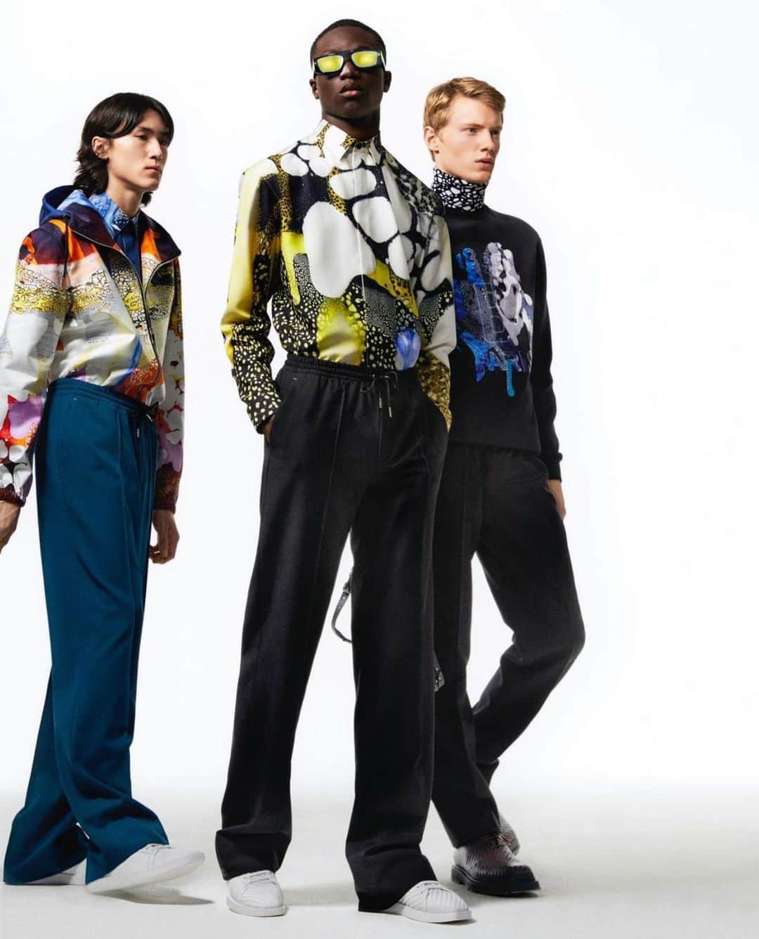 クリスヴァンアッシュのインスタグラム：「@BERLUTI SUMMER ´21 AVAILABLE NOW  WITH ARTWORKS BY BRIAN ROCHEFORT @energygloop  PHOTO @carlijnjacobs  STYLING @mauricionardi  ART DIRECTION @mmparisdotcom  CASTING @pg_dmcasting WITH @doums_gls @braien.vaiksaar @br_nk0  MAKE UP @satoko_paris  HAIR @josephpujalte  #berluti #krisvanassche #brianrochefort」