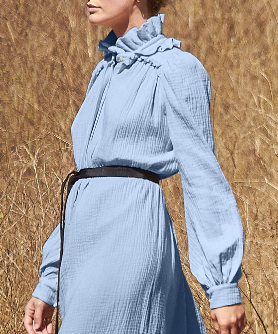 ハイディメリックのインスタグラム：「An limited release ~ the Poet in Blue Gauze 🤍 HEIDIMERRICK.com」