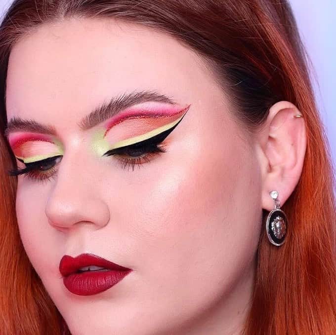BH Cosmeticsのインスタグラム：「Opulent AF 😍 @bobsfabulousmakeup has us feeling lucky in: 🧨 Lunar New Year: 2021 Edit - 21 Color Shadow Palette 🧨 Lunar New Year: 2021 Edit - Liquid Eyeliner 🧨 Lunar New Year: 2021 Edit - Faux Mink Lashes in Dynasty Diva  #bhlny #bhcosmetics.」