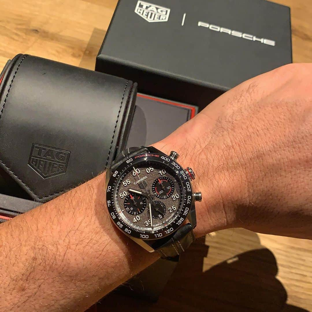 アンドレ・ロッテラーさんのインスタグラム写真 - (アンドレ・ロッテラーInstagram)「Legends united 🔥 ! @tagheuer x @porsche special edition watch! #TAGHeuerXPorsche @tagheuerporschefe」2月5日 4時00分 - andre_lotterer