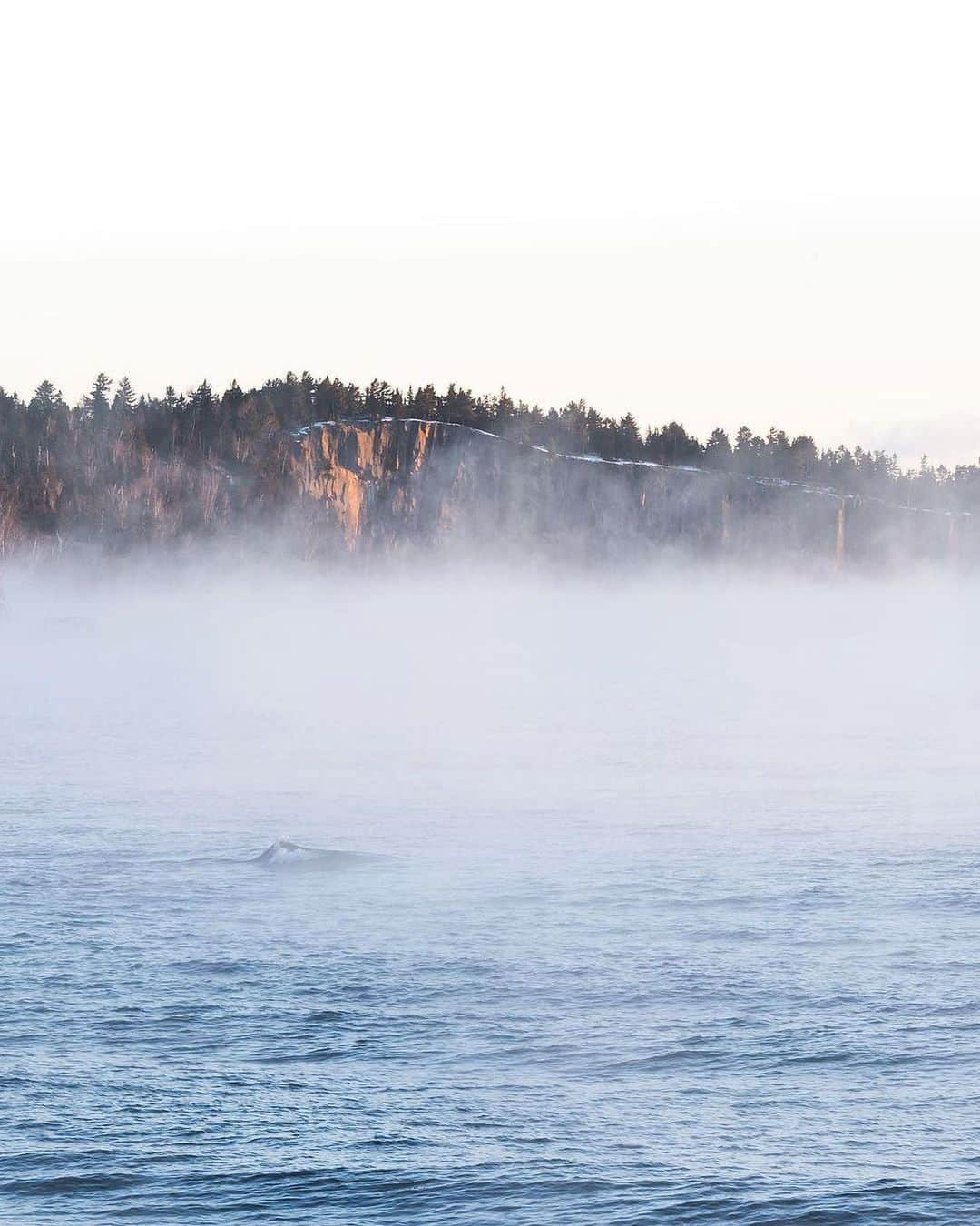 NikonUSAさんのインスタグラム写真 - (NikonUSAInstagram)「A superior view of the largest Great Lake. 📸 by @willemsen.photography with the Nikon #Z50, Mount Adapter FTZ and AF-S NIKKOR 70-200mm f/4G ED VR: "Golden light kissing Shovel Point with sea smoke flowing below. The big lake was incredible on this frigid morning."  #landscapephotography #lakesuperior #nikonnofilter #Zcreators #NIKKORZ」2月5日 4時05分 - nikonusa