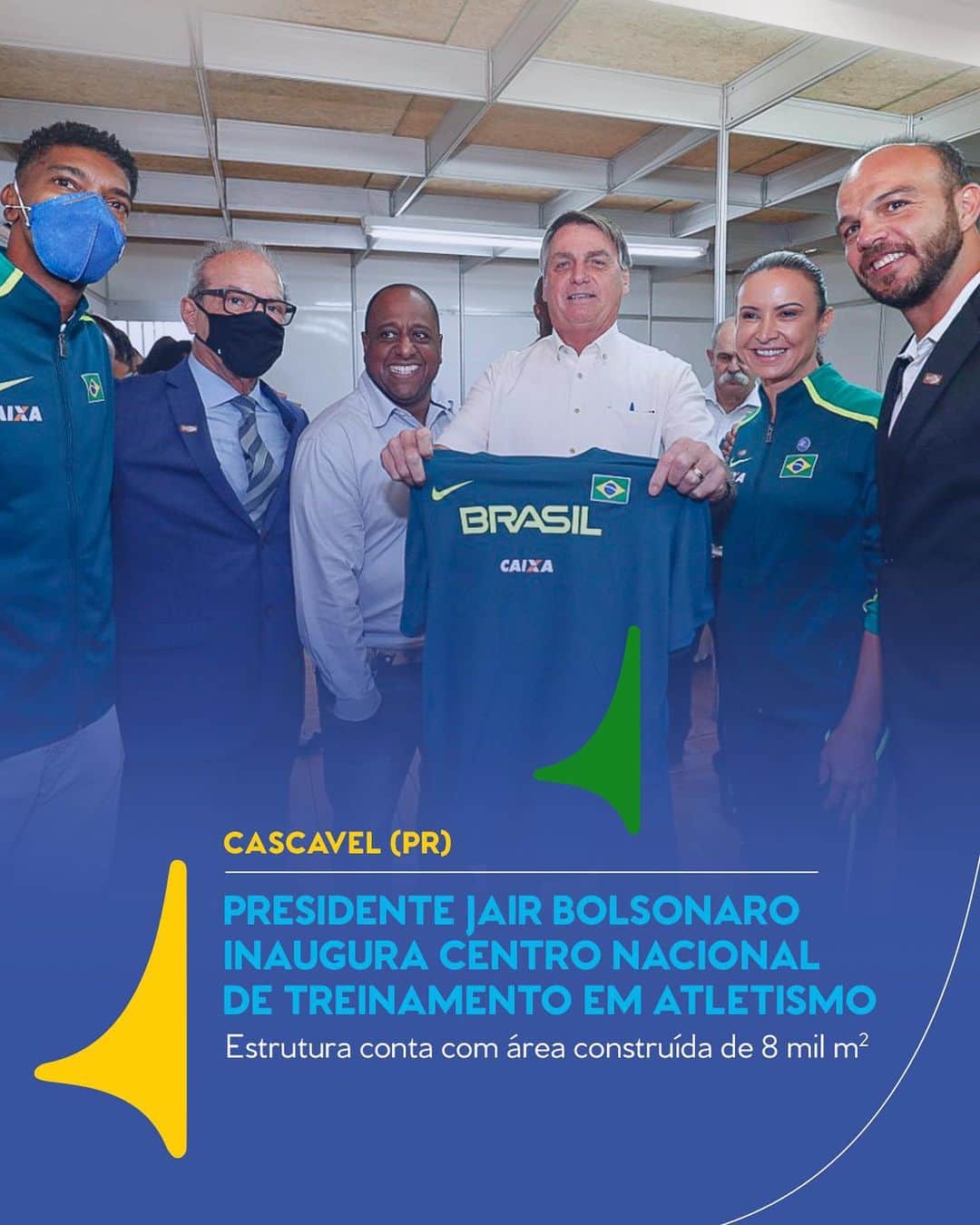 ジルマ・ルセフのインスタグラム：「🇧🇷 Com investimento total de R$ 15 milhões — 70% dos mais de R$ 21,3 milhões destinados ao empreendimento —, o Presidente Jair Bolsonaro inaugurou, nesta quinta-feira (4), o Centro Nacional de Treinamento em Atletismo (CNTA) em Cascavel (PR).  Financiado pelo Governo Federal, a estrutura conta com área construída de 8 mil m², com alojamento, arquibancada, pista de aquecimento coberta, área de fisioterapia e pista de padrão internacional.  "Nunca se entregou tantas obras na parte do esporte. Vários atletas conhecidos por nós são nossos embaixadores. O esporte evita que um garoto vá para um caminho diferente. Ele vai para o lado do bem", declarou o Presidente Jair Bolsonaro. #Planalto #PresidênciadaRepública  #PraCegoVer: Na imagem, Presidente Jair Bolsonaro. Ao seu lado direito André Domingos e Marcelo Magalhães, ao seu lado esquerdo Maurren Maggi e Bruno Souza. Texto: “Cascavel (PR). Presidente Jair Bolsonaro inaugura Centro Nacional de Treinamento em Atletismo. Estrutura conta com área construída de 8 mil m².”」