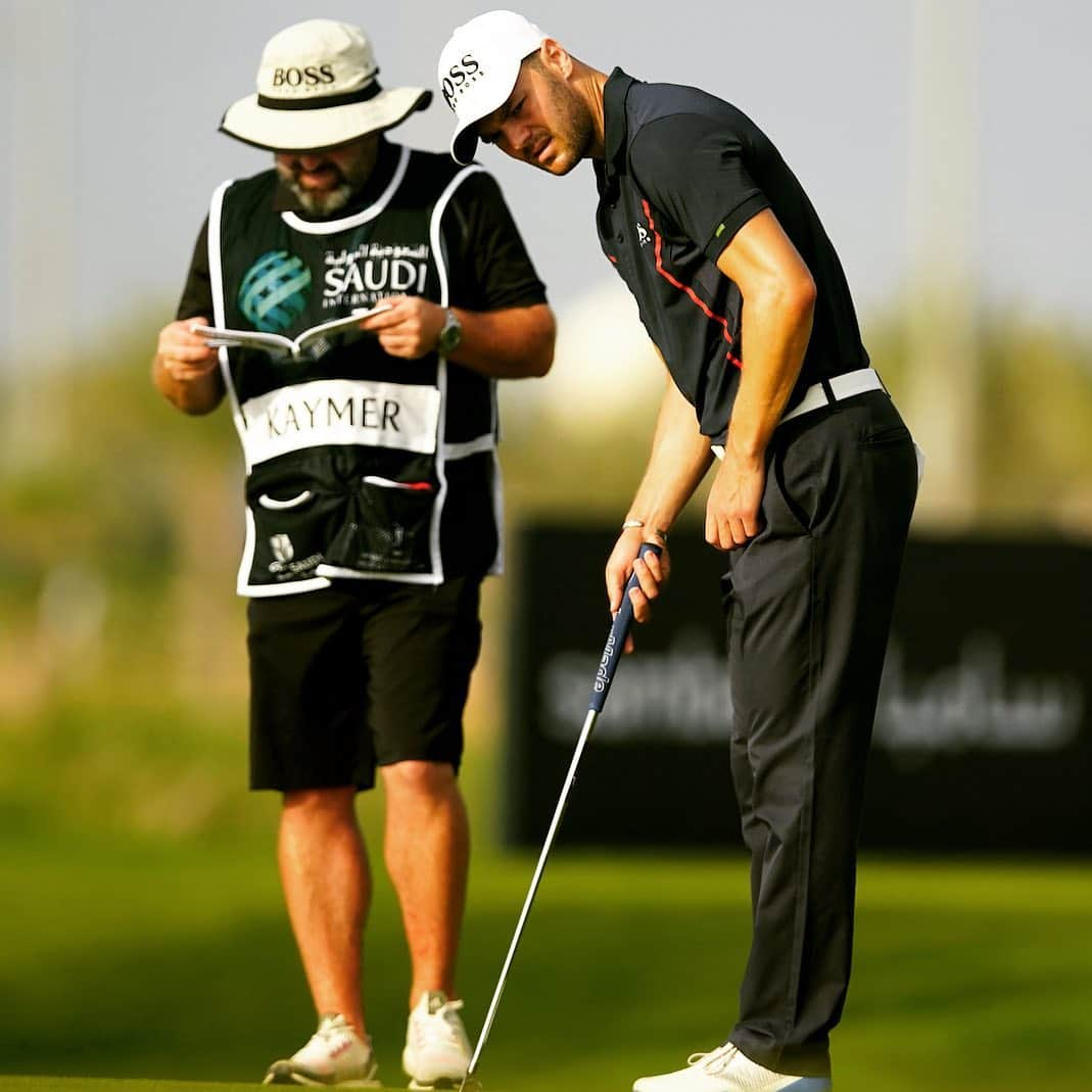 マルティン・カイマーさんのインスタグラム写真 - (マルティン・カイマーInstagram)「Craig read the greens well today 📚 🤓 solid bogey-free first round 67 (-3) @saudiintlgolf @europeantour」2月5日 4時48分 - martinkaymer59