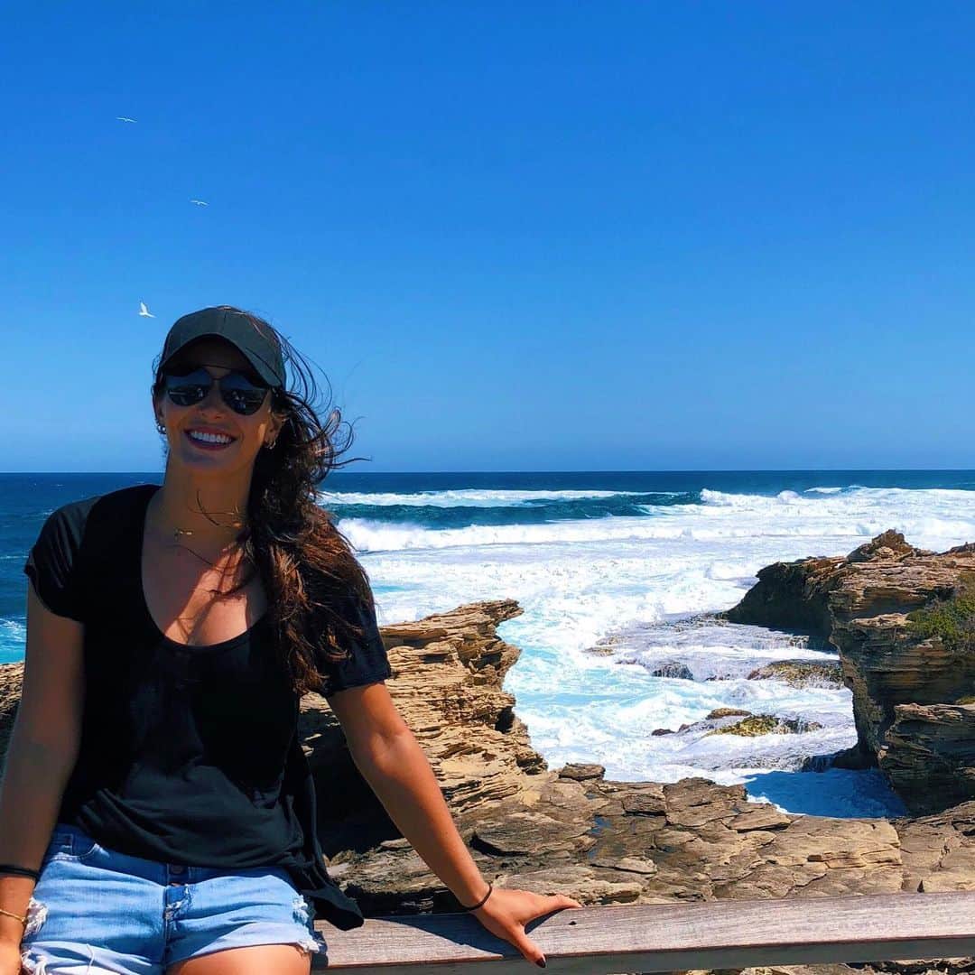 ローラ・ロブソンのインスタグラム：「Tbt. Miss u Rottnest」