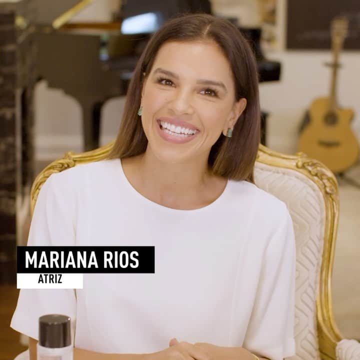 Mariana Riosのインスタグラム：「Vida longa à beleza com produtos skinfriendly, que usam o melhor da tecnologia para oferecer uma beleza instantânea e impecável, ao mesmo tempo em que cuidam da minha pele. Se é @Beyoung é skinfriendly. É beleza e é cuidado, é maquiagem e tratamento juntos, como meu rosto precisa e meu futuro merece. Quero que vocês conheçam o kit Make Inteligente, que faz muita diferença na minha maquiagem e na minha pele! Viva a sua beleza inteligente todos os dias. Link para o kit na bio da @beyoung 💙」